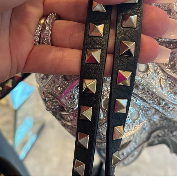 Valentino Garavani Rockstud Tote - Picture 6 of 14